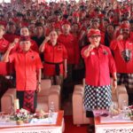 Pengukuhan ribuan pengurus partai mulai dari tingkat PAC, ranting, hingga anak ranting untuk masa bakti 2025–2030, yang digelar di Gedung Kesenian I Ketut Marya, Selasa (24/3).