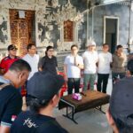 Bupati Adi Arnawa meninjau Aksi Percepatan Pengelolaan Sampah Berbasis Sumber di Kecamatan Kuta Utara, Minggu (8/3).