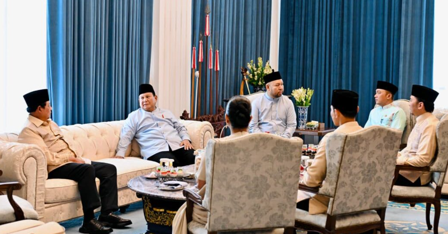 Presiden Prabowo Subianto menggelar acara gelar griya (open house) dalam rangka Hari Raya Idulfitri 1447 Hijriah di kompleks Istana Kepresidenan, Jakarta, pada Sabtu, 21 Maret 2026.