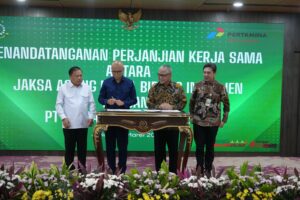 Penandatanganan perjanjian kerja sama antara Kejaksaan Agung Republik Indonesia melalui Jaksa Agung Muda Bidang Intelijen dengan PT Pertamina Hulu Energi di Gedung Utama Kejaksaan Agung, Jakarta, Senin (9/3/2026).