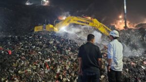 Longsor gunungan sampah setinggi sekitar 50 meter di Zona IV TPST Bantar Gebang pada Minggu (8/3/2026) pukul 14.30 menewaskan empat orang.