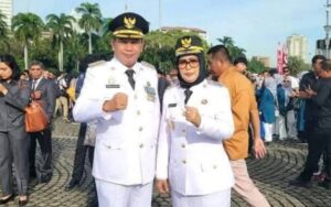 Walikota dan Wakil Walikota Ambon, Drs. Bodewin M Wattimena, M.Si dan Ely Toisuta, S.Sos.