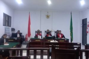 Welmince Birahi di ruang Pengadilan Negeri Ambon.