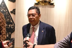 Ketua Komisi I DPR RI, Utut Adianto, usai pertemuan dengan Duta Besar Siprus untuk Indonesia di Gedung Nusantara III DPR RI, Senayan, Jakarta, Rabu (1/4/2026). (Foto: Parlementaria/Septamares/Karisma)