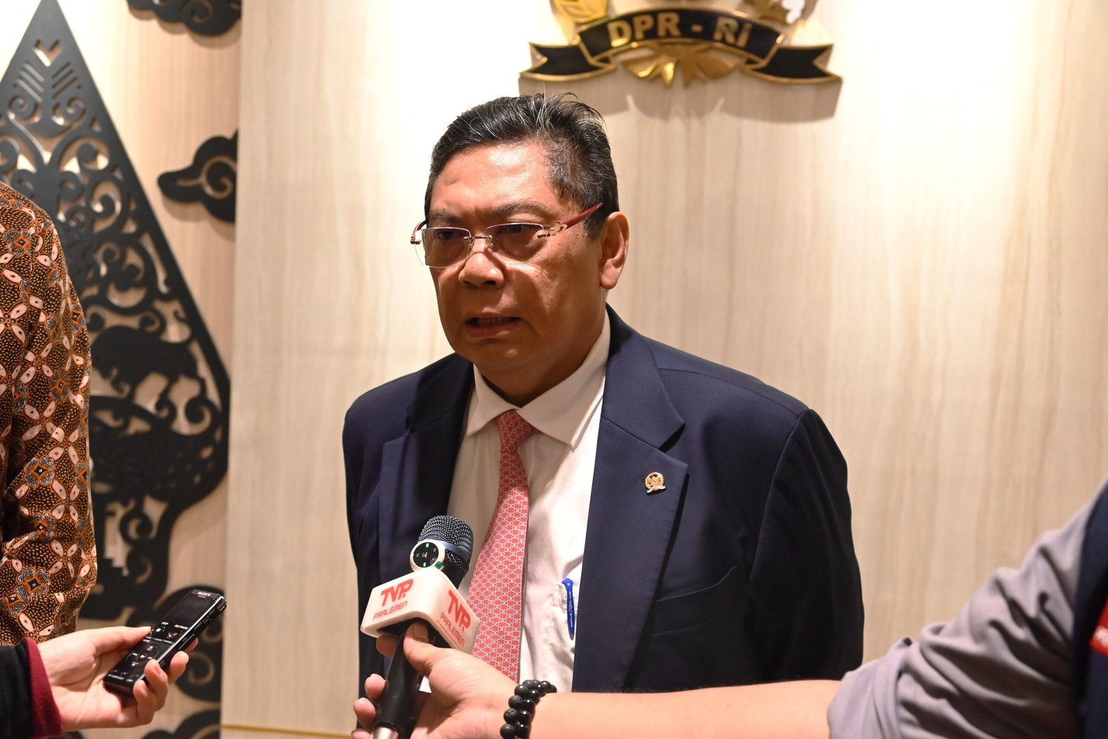 Ketua Komisi I DPR RI, Utut Adianto, usai pertemuan dengan Duta Besar Siprus untuk Indonesia di Gedung Nusantara III DPR RI, Senayan, Jakarta, Rabu (1/4/2026). (Foto: Parlementaria/Septamares/Karisma)