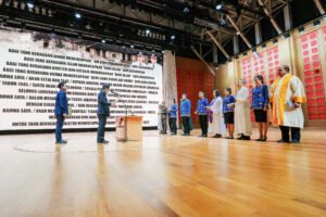 Bupati Adi Arnawa mengambil sumpah dan melantik Pejabat Pimpinan Tinggi Pratama dan menyerahkan SK PNS bagi CPNS hasil seleksi pengadaan PNS formasi tahun 2024 di Balai Budaya Giri Nata Mandala, Puspem Badung, Selasa (31/3)