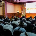 Bupati Wayan Adi Arnawa, saat menghadiri Lokasabha VI Pratisentana Bendesa Manik Mas (PBMM) Kabupaten Badung di Ruang Kertha Gosana, Puspem Badung, Minggu (12/4).