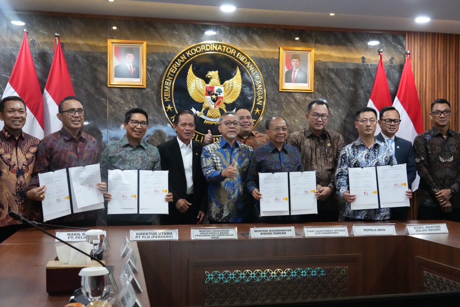penandatanganan Perjanjian Kerja Sama (PKS) antara pemerintah daerah dan Badan Usaha Pelaksana Proyek (BUPP) PSEL di tiga wilayah, yaitu Kota Bekasi, Bogor Raya, dan Denpasar Raya