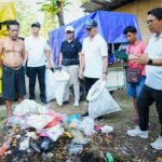 Bupati Wayan Adi Arnawa, memimpin langsung aksi bersih lingkungan di kawasan Central Parkir Kuta, Jumat (3/4).