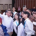 Menaker Yasierli secara resmi menutup Program Pemagangan Nasional Batch I yang diikuti 16.112 peserta pada periode Oktober 2025 hingga April 2026. Penutupan program dilakukan di Jakarta, Jumat (24/4/2026).