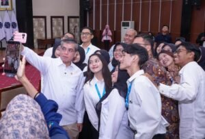 Menaker Yasierli secara resmi menutup Program Pemagangan Nasional Batch I yang diikuti 16.112 peserta pada periode Oktober 2025 hingga April 2026. Penutupan program dilakukan di Jakarta, Jumat (24/4/2026).