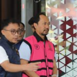 Tim Penyidik pada Jaksa Agung Muda Bidang Tindak Pidana Khusus (JAM Pidsus) menetapkan HS (Hery Susanto), Ketua Ombudsman periode 2026–2031, sebagai tersangka dalam kasus dugaan korupsi tata kelola usaha pertambangan nikel di Provinsi Sulawesi Tenggara periode 2013–2025.