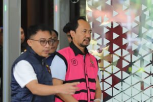 Tim Penyidik pada Jaksa Agung Muda Bidang Tindak Pidana Khusus (JAM Pidsus) menetapkan HS (Hery Susanto), Ketua Ombudsman periode 2026–2031, sebagai tersangka dalam kasus dugaan korupsi tata kelola usaha pertambangan nikel di Provinsi Sulawesi Tenggara periode 2013–2025.