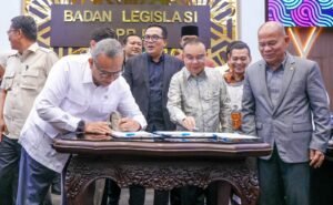 Pemerintah bersama DPR RI resmi mengesahkan Rancangan Undang-Undang Pelindungan Pekerja Rumah Tangga (RUU PPRT) menjadi undang-undang dalam Rapat Paripurna DPR, Selasa (21/4/2026).