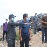 Wakil Bupati Buleleng, Gede Supriatna, meninjau langsung kondisi Tempat Pembuangan Akhir (TPA) Bengkala pada Selasa (21/4).