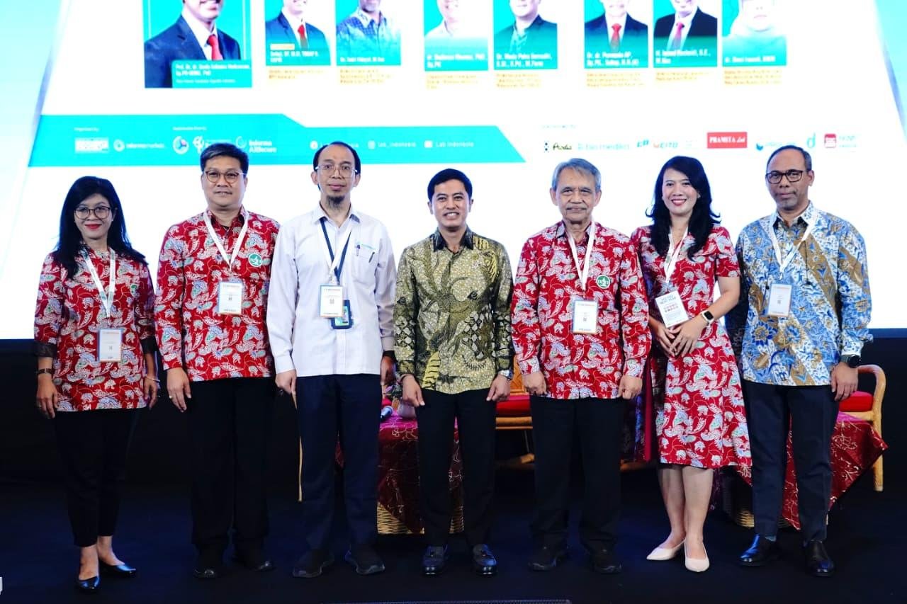 Wakil Menteri Kesehatan (Wamenkes) RI, Prof. Dante Saksono Harbuwono, secara resmi membuka Seminar Nasional Ikatan Laboratorium Kesehatan Indonesia (ILKI) 2026 pada Kamis, (16/4).