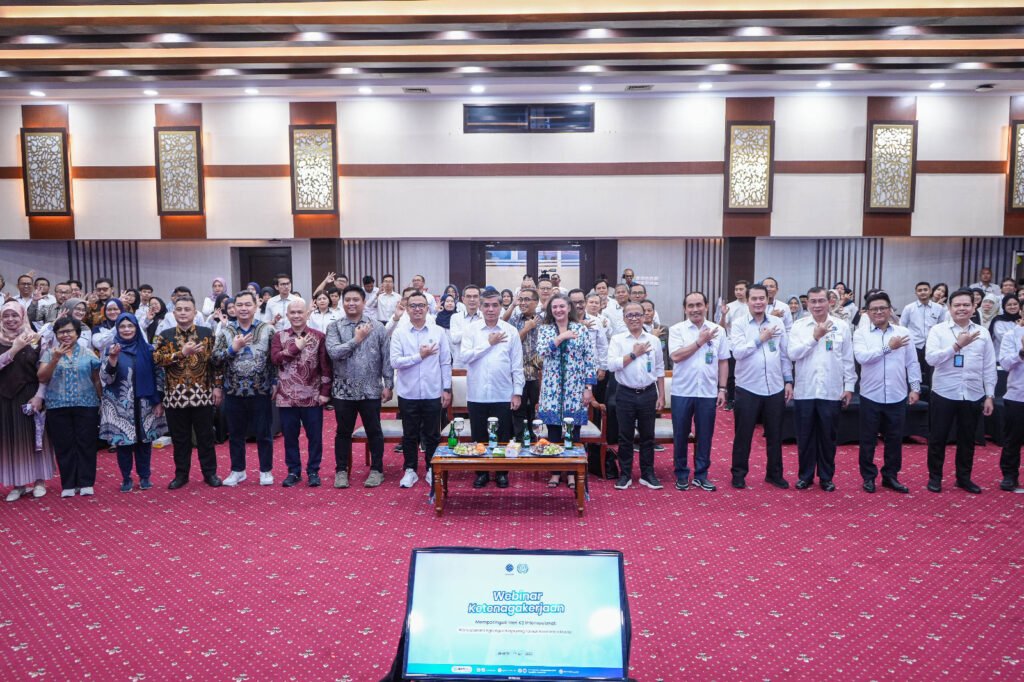Webinar Ketenagakerjaan memperingati Hari K3 Internasional di Kantor Kemnaker, Jakarta, Selasa (28/4/2026)