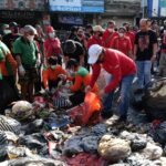 Ratusan aparatur sipil negara (ASN) bersama jajaran kepala perangkat daerah turun langsung melakukan aksi bersih-bersih bertajuk Resik Sampah Ngayah Ring Pertiwi, Jumat (22/5/2026).