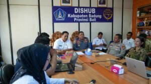 Dinas Perhubungan Kabupaten Badung menggelar rapat koordinasi di Ruang Rapat Kepala Dinas Perhubungan Badung, Rabu (13/5). (Foto: Istimewa)