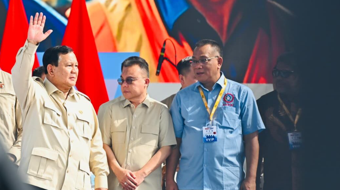 Presiden Prabowo Subianto tegaskan komitmen pemerintah dalam meningkatkan kesejahteraan pekerja melalui penyediaan hunian layak dan terjangkau pada Peringatan Hari Buruh Internasional yang digelar di kawasan Lapangan Silang Monumen Nasional (Monas), Jakarta, pada Jumat, 1 Mei 2026.