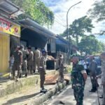 Lokasi penertiban Lapak pedagang yang dibangun diatas trotoar di sepanjang Jalan Ir. M Putuhena depan Kampus Universitas Pattimura, Ambon.