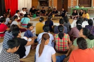 Ibu-ibu PKK Banjar Pasekan Belodan antusias mengikuti sosialisasi pengelolaan sampah yang digelar Bali Waste Cycle (BWC).