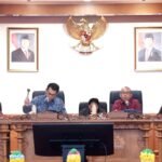 Dewan Perwakilan Rakyat Daerah Bali resmi menyetujui Perubahan Rancangan Peraturan Daerah (Ranperda) Nomor 1 Tahun 2024 tentang Pajak dan Retribusi Daerah menjadi peraturan daerah (Perda) dalam Rapat Paripurna ke-37 Masa Persidangan III Tahun Sidang 2025-2026 di Denpasar, Senin (18/5/2026).