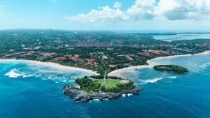 Indonesia atau InJourney Tourism Development Corporation (ITDC) memperkuat komitmen pengembangan pariwisata berkelanjutan melalui optimalisasi Ruang Terbuka Hijau (RTH) di kawasan The Nusa Dua dan The Mandalika