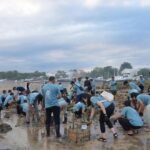 ITDC Nusantara Utilitas (NU), anak usaha InJourney Tourism Development Corporation (ITDC), melaksanakan penanaman 250 bibit mangrove di area Pudut, Desa Adat Tanjung Benoa, Bali, Selasa (19/5).
