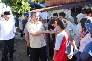Menaker Yassierli usai meresmikan sumur bor di Masjid Raya Balai Gadang, Kota Padang, Sumatera Barat, Kamis (14/5/2026).