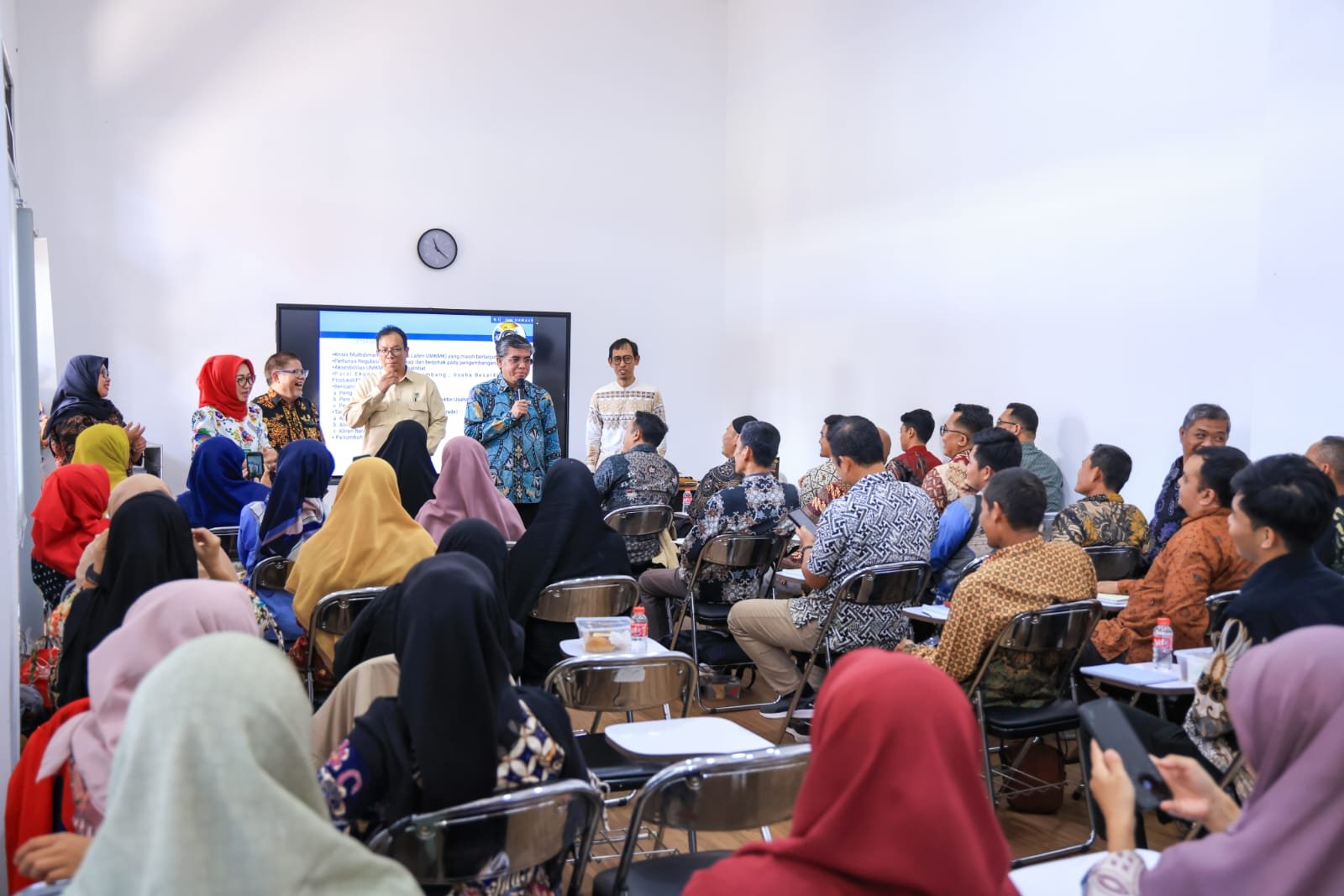 Manaker Yassierli saat membuka Talent & Innovation Hub Activation Series bertema From Talent to Market di Balai Pelatihan Vokasi dan Produktivitas (BPVP) Bandung Barat, Jawa Barat, Minggu (10/5/2026).