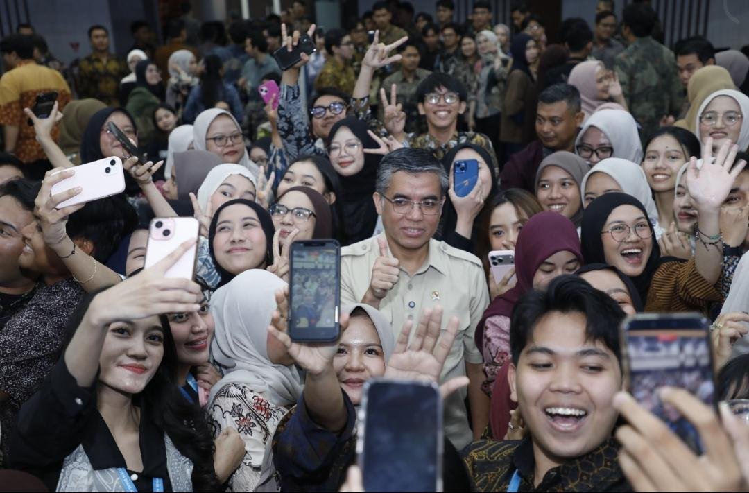 Yassierli pada pelepasan 1.105 peserta Magang Nasional Batch II di Lingkungan Kemnaker, Kamis (21/5/2026).