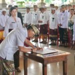 Pelantikan yang digelar di Balai Budaya Ida Dewa Agung Istri Kanya ini menjadi langkah lanjutan untuk mendorong peningkatan kinerja aparatur sipil negara (ASN).