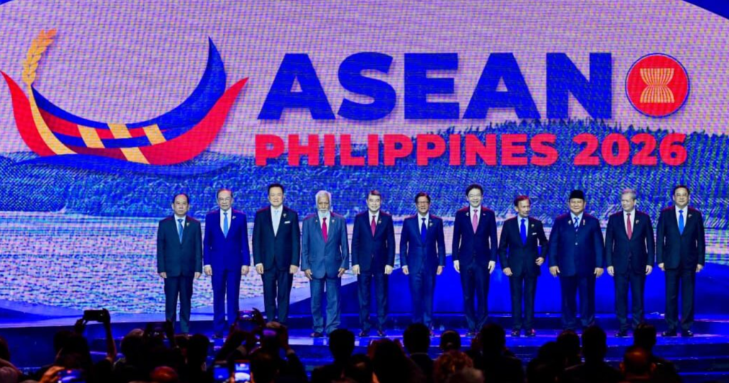 Presiden Republik Indonesia, Prabowo Subianto tiba di Mactan Expo, Cebu, Filipina pada Jumat, 8 Mei 2026, untuk menghadiri Upacara Pembukaan Konferensi Tingkat Tinggi (KTT) ke-48 ASEAN.