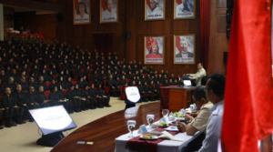 Presiden Prabowo Subianto memberikan taklimat kepada para peserta Presidential Future Leaders Program (PFLP) 2026 di Hambalang, Kabupaten Bogor, Jawa Barat, pada Minggu, 24 Mei 2026.