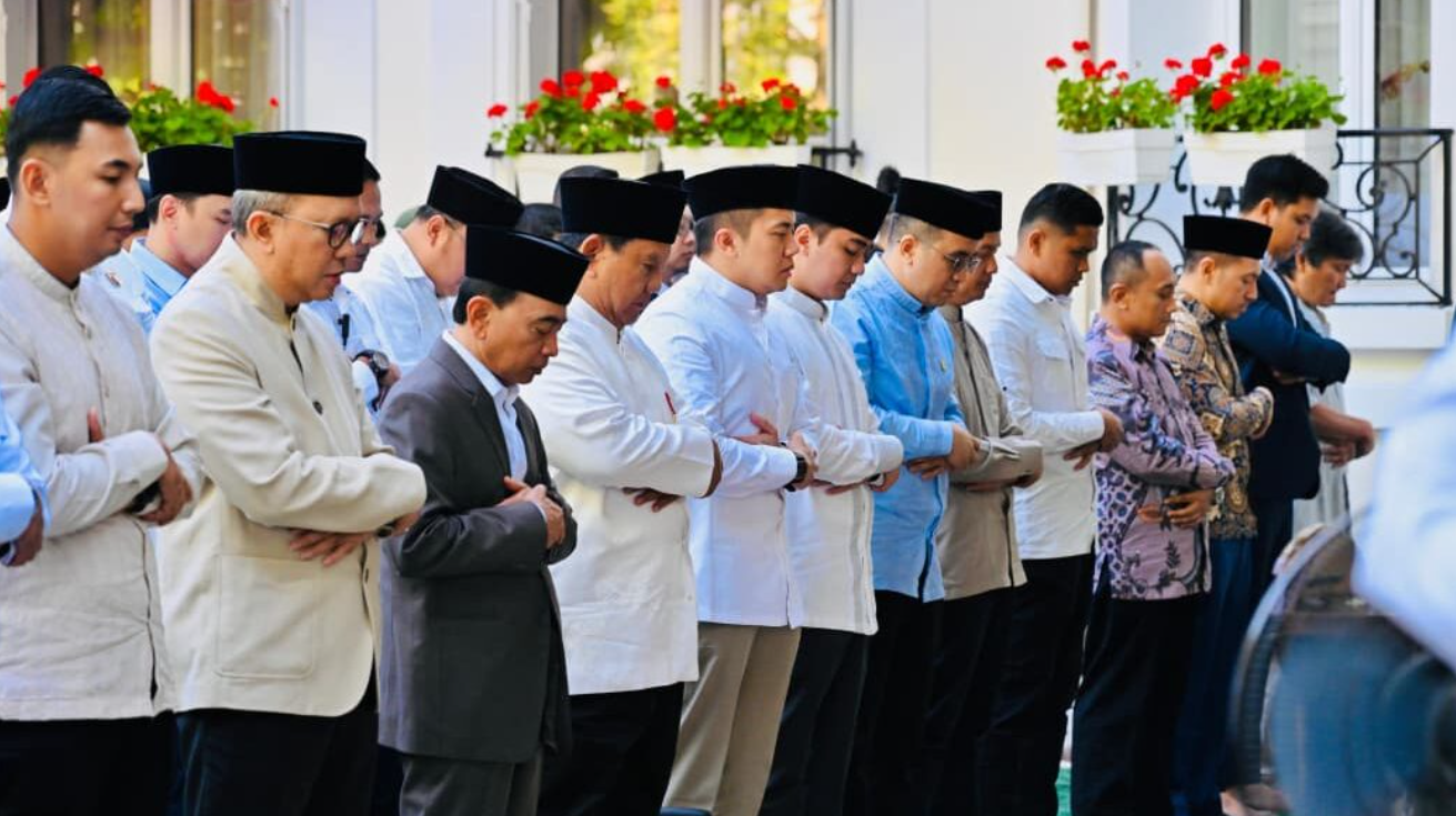 Presiden Republik Indonesia Prabowo Subianto melaksanakan sholat Idul Adha 1447 Hijriah bersama warga negara Indonesia (WNI) dan diaspora di Wisma Indonesia, Paris, Prancis, Rabu (27/5/2026).