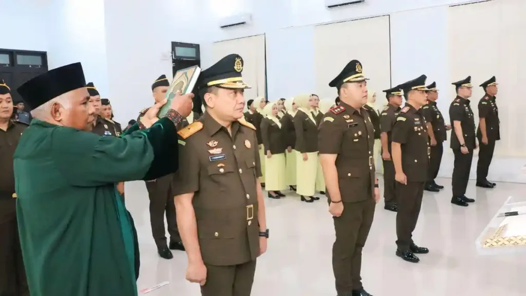 Kajati Maluku, Rudy Irmawan lantik empat Kajari.