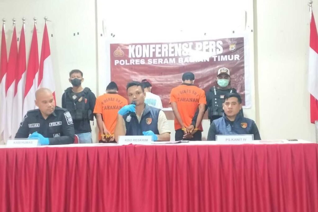 Polres Seram Bagian Timur mengadakan konferensi pers terkait pencurian di rumah dinas Wakil Bupati.