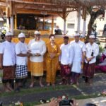 Wabup Bagus Alit Sucipta, menghadiri pelaksanaan Karya Rsigana, Melaspas dan Mendem Pedagingan di Pura Desa, Desa Adat Sibanggede, Abiansemal Badung, Selasa (2/6).