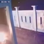 Lokasi kejadian di rumah kediaman Anggota Bawaslu Maluku, Daim Baco Rahawarin di Kota Tual, Maluku.