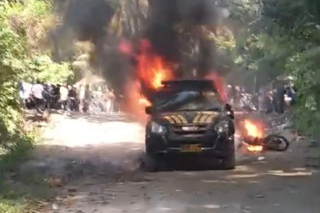 Lokasi terjadinya pembakaran kendaraan dinas kepolisian di Desa Lokki, Kecamatan Huamual, Kabupaten Seram Bagian Barat.