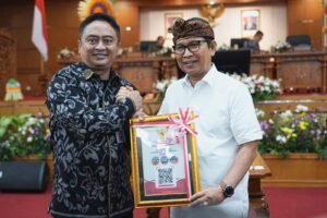 Bupati Wayan Adi Arnawa menerima langsung LHP LKPD TA 2025 dari BPK RI sekaligus meraih WTP ke-12 kalinya secara berturut-turut.