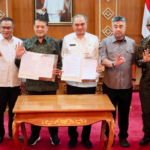 Penandatanganan Perjanjian Kerja Sama (PKS) pemanfaatan sebagian lahan Hak Pengelolaan Lahan (HPL) Pelabuhan Benoa untuk pembangunan fasilitas Pengolahan Sampah Menjadi Energi Listrik (PSEL) antara Pemerintah Kota Denpasar dan PT Pelabuhan Indonesia (Persero) Regional 3 di Gedung Kertha Sabha, Jaya Sabha, Denpasar, Rabu (10/6/2026).