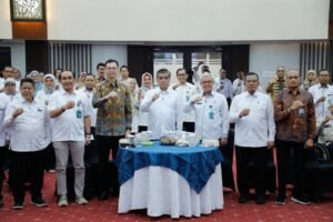 Manaker Yassierli memberikan arahan Strategi Penguatan Tata Kelola dan Akuntabilitas Kinerja untuk meningkatkan nilai Reformasi Birokrasi, Sistem Akuntabilitas Kinerja Instansi Pemerintah (SAKIP), dan Zona Integritas (ZI) Kemnaker di Jakarta, Rabu (3/6/2026).
