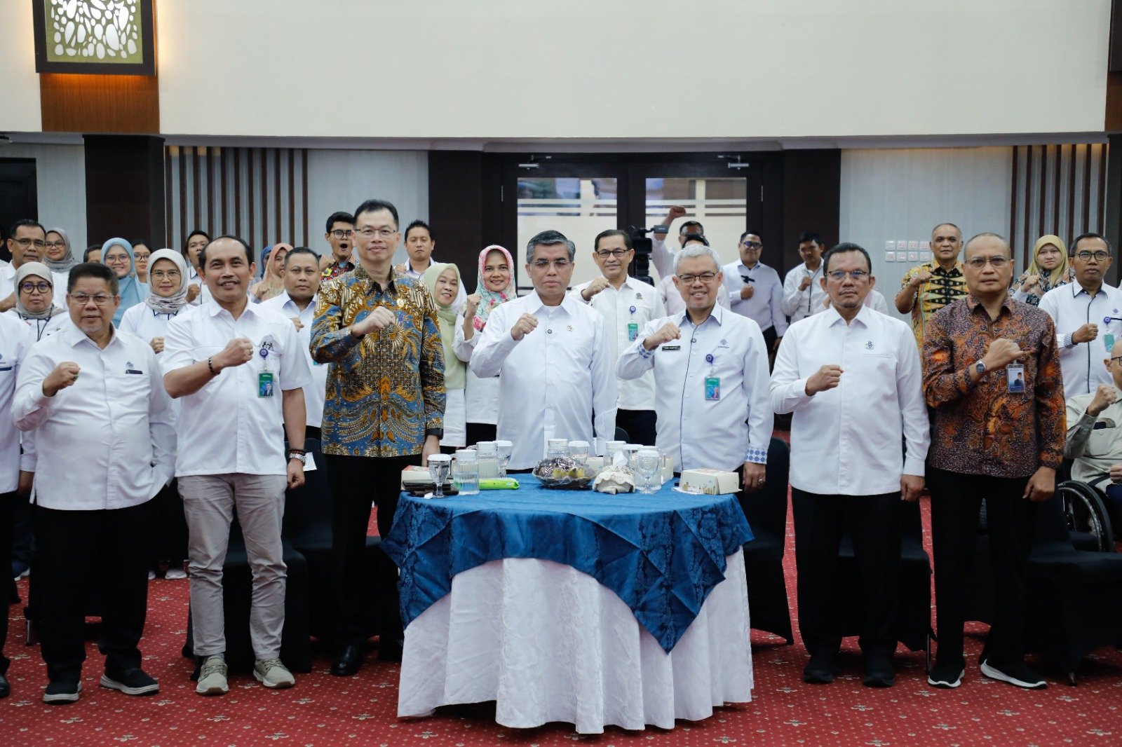 Manaker Yassierli memberikan arahan Strategi Penguatan Tata Kelola dan Akuntabilitas Kinerja untuk meningkatkan nilai Reformasi Birokrasi, Sistem Akuntabilitas Kinerja Instansi Pemerintah (SAKIP), dan Zona Integritas (ZI) Kemnaker di Jakarta, Rabu (3/6/2026).