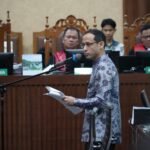 Nadiem Makarim saat membaca pledoi pada sidang di Pengadilan Tindak Pidana Korupsi Jakarta Pusat, Selasa (2/6/2026).
