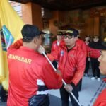 Wakil Wali Kota Denpasar, I Kadek Agus Arya Wibawa melepas kontingen Porjar, di halaman Kantor Wali Kota Denpasar, Rabu (3/6).