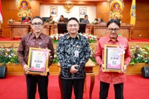 Wali Kota Denpasar I Gusti Ngurah Jaya Negara bersama Ketua DPRD Kota Denpasar I Gusti Ngurah Gede menerima Laporan Hasil Pemeriksaan (LHP) BPK RI atas LKPD Tahun Anggaran 2025.