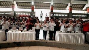 Ketua K3S Kabupaten Badung, Nyonya Rasniathi Adi Arnawa membuka Muscab Pertuni Kabupaten di Wantilan DPRD Kabupaten Badung, Rabu (15/7).