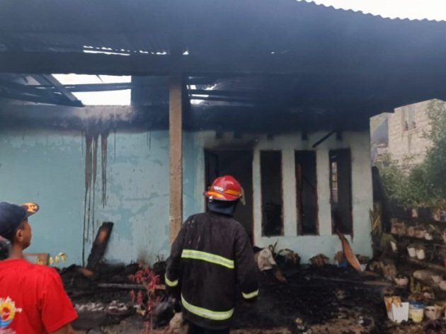 Rumah warga di RT 005-RW 005, dikawasan Toisapu, Desa Hutumuri, Kecamatan Leitimur Selatan, Kota Ambon Ludes Dilalap Api.